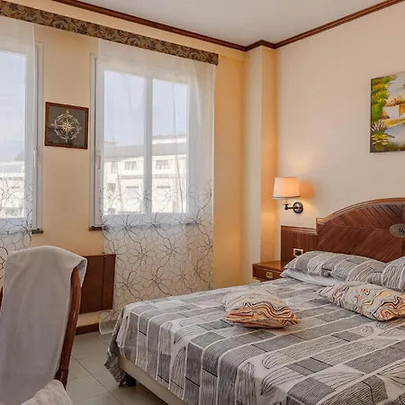Vintage Hotel Tornese - Business & Events Cecina (Livorno) Buitenkant foto